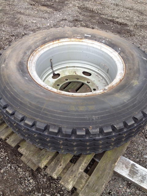 Unused Michelin 12.00R24 XZY - Govsales of mod surplus ex army trucks, ex army land rovers and other military vehicles for sale